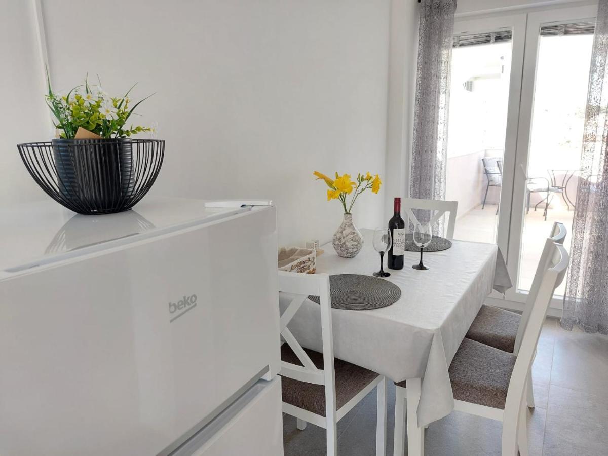 Apartments Lavanda - Free Parking And Grill Jezera Exterior foto