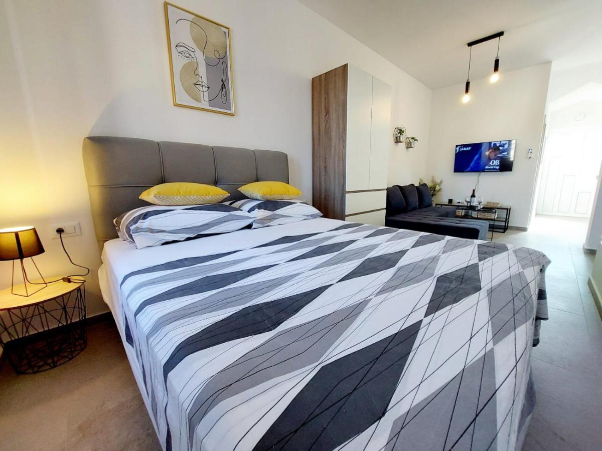 Apartments Lavanda - Free Parking And Grill Jezera Exterior foto